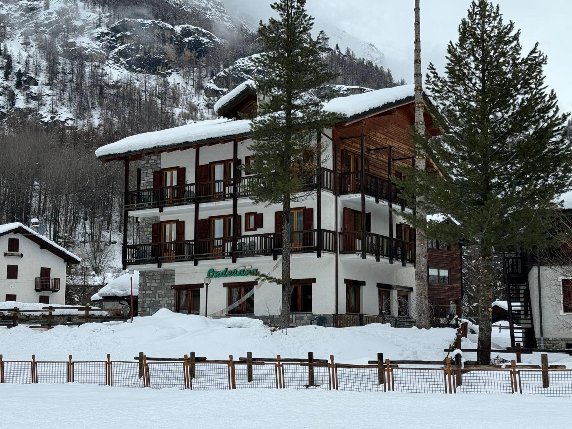 Hotel Ondezana Конье Экстерьер фото